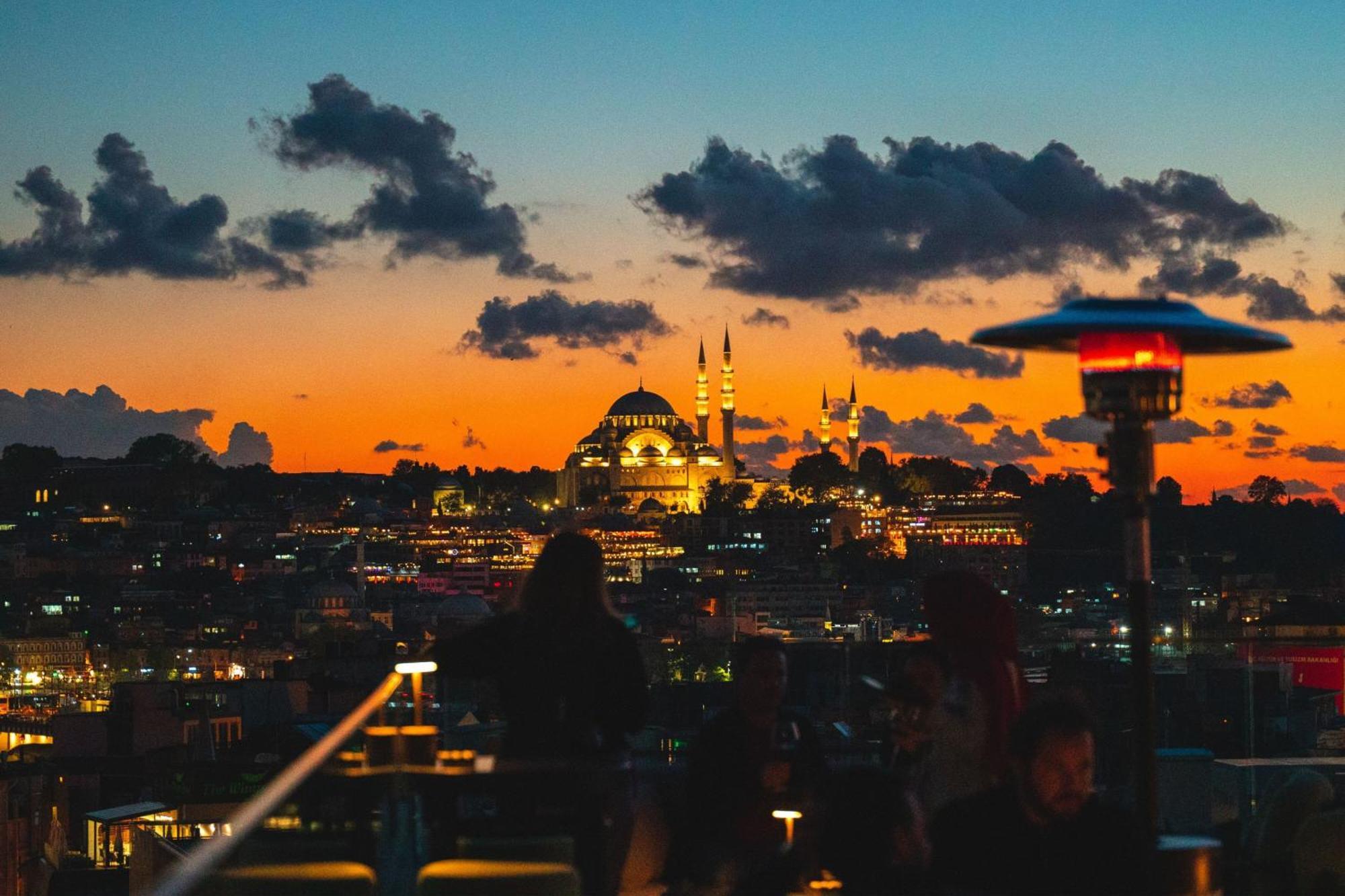 Jw Marriott Istanbul Bosphorus Hotel Bagian luar foto