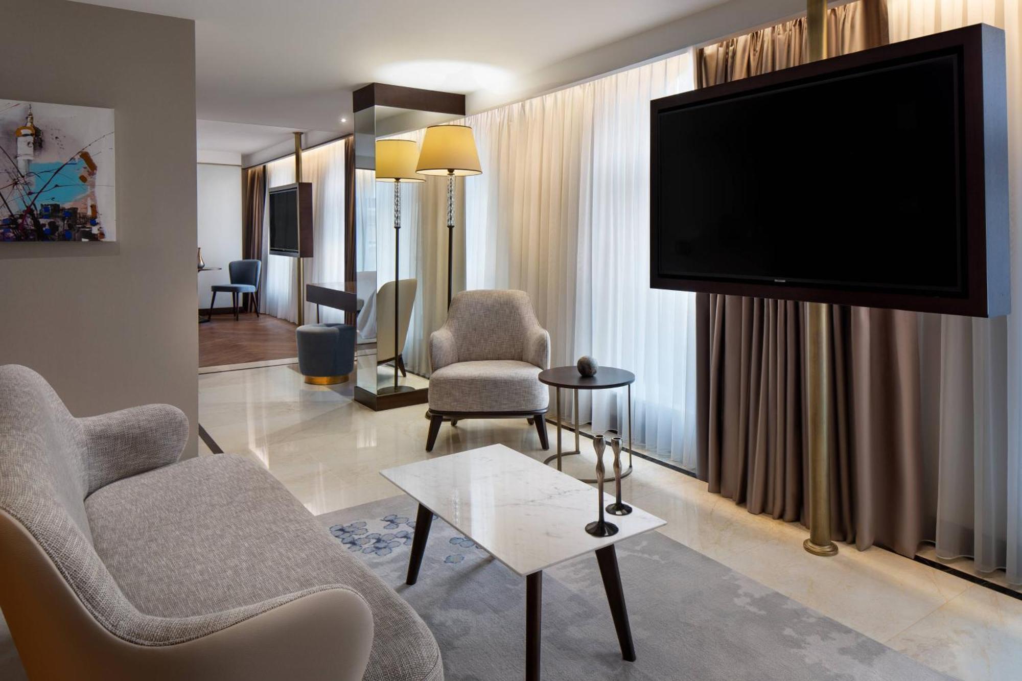Jw Marriott Istanbul Bosphorus Hotel Bagian luar foto
