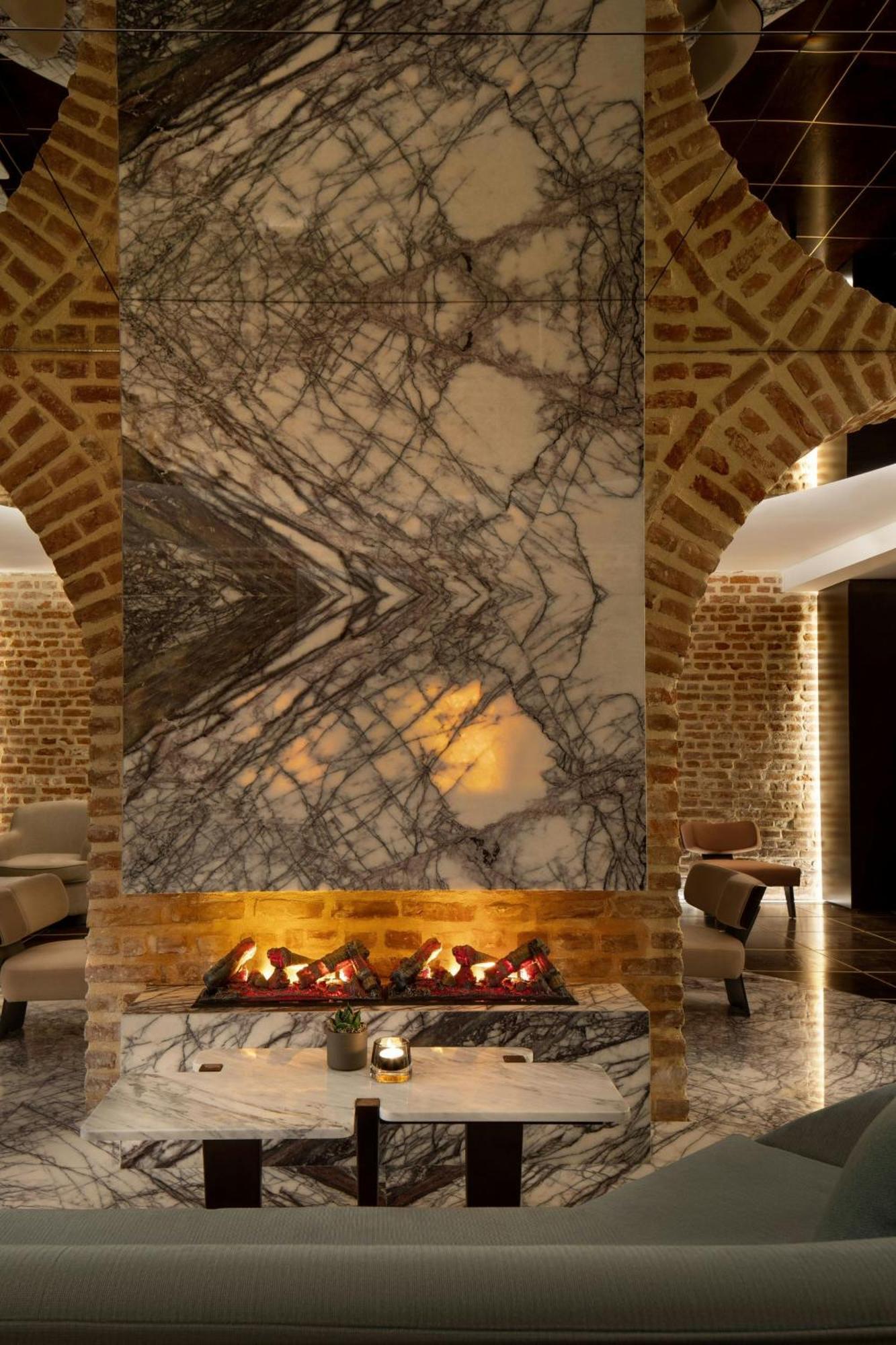 Jw Marriott Istanbul Bosphorus Hotel Bagian luar foto